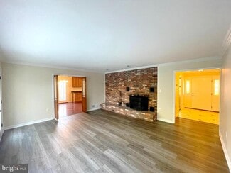 Building Photo - 11717 Rivershore Dr