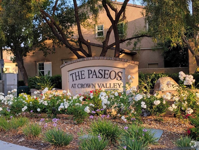 Building Photo - 31757 Paseo Peonia