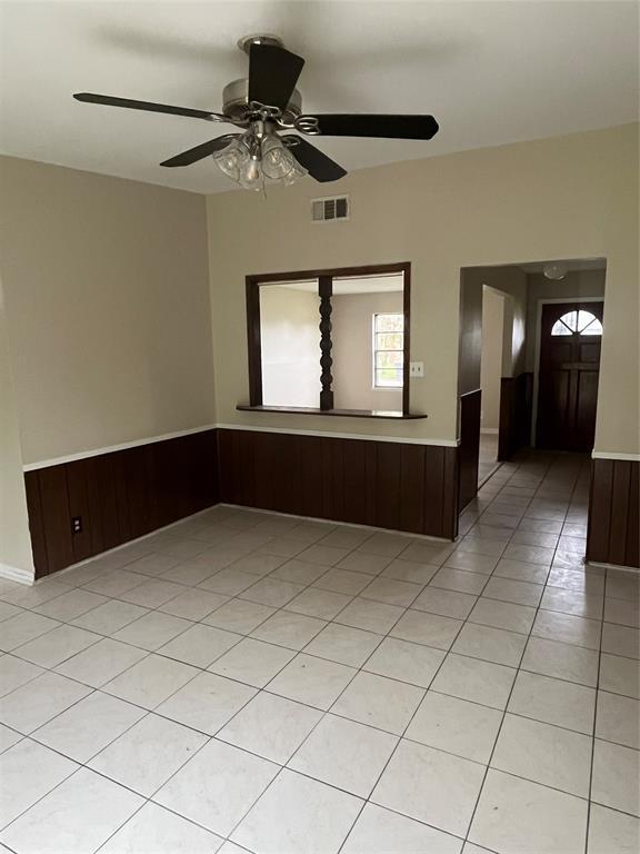 Foto del edificio - 423 W Troy Rd