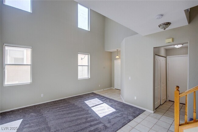 Foto del edificio - 162 Mountainside Dr