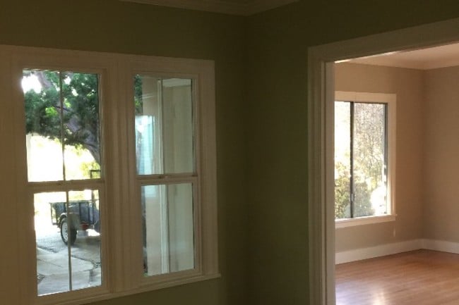 Comedor independiente con grandes ventanas - 2149 Oregon St