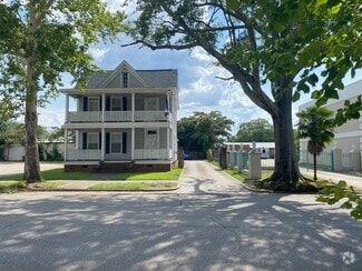 Building Photo - 2113 Gadsden St