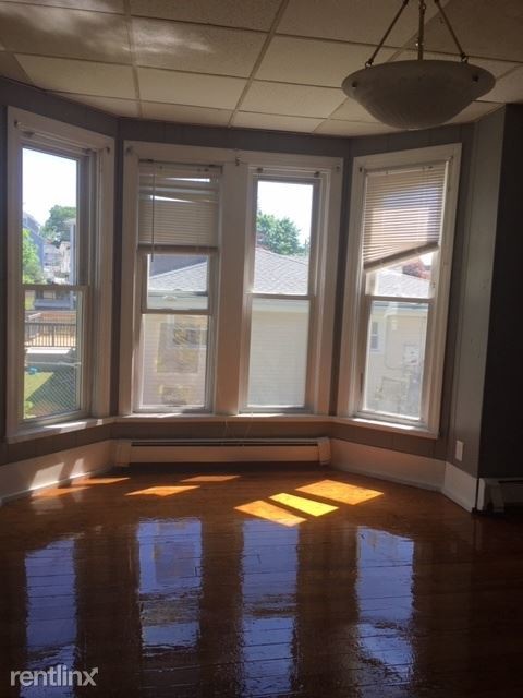 Building Photo - 954 Park Ave