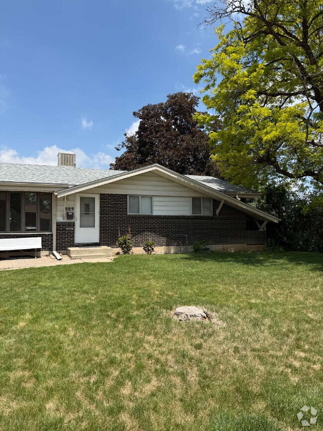 Building Photo - 889 W 102nd Pl