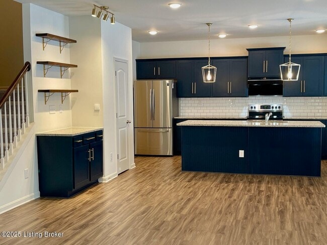 Foto del edificio - 12013 Cascade Falls Trl