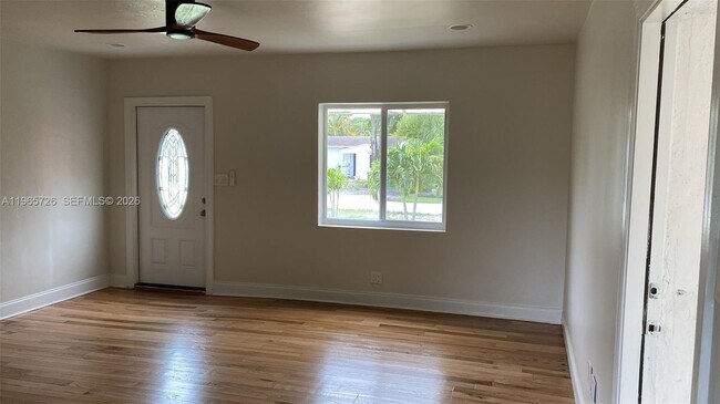 Foto del edificio - 713 SW 10th St