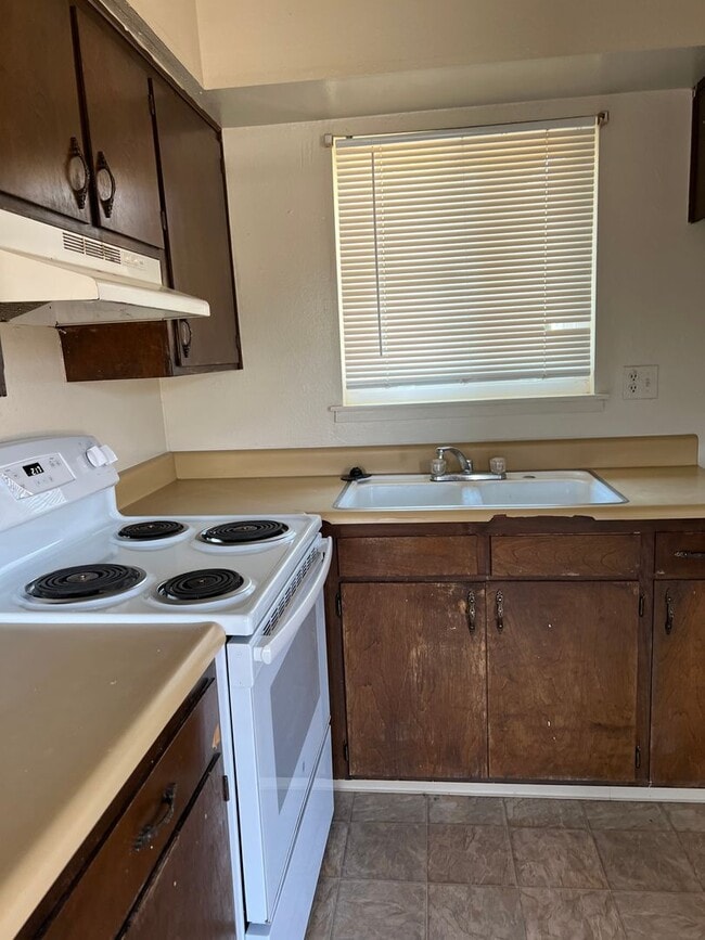 Building Photo - Foran Apartments