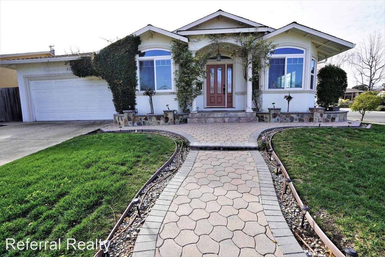 3 br, 2 bath House 1107 Derbyshire Dr. House Rental in Cupertino