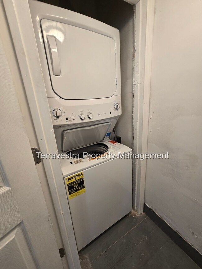 Foto del edificio - 321-323 South 5th Street