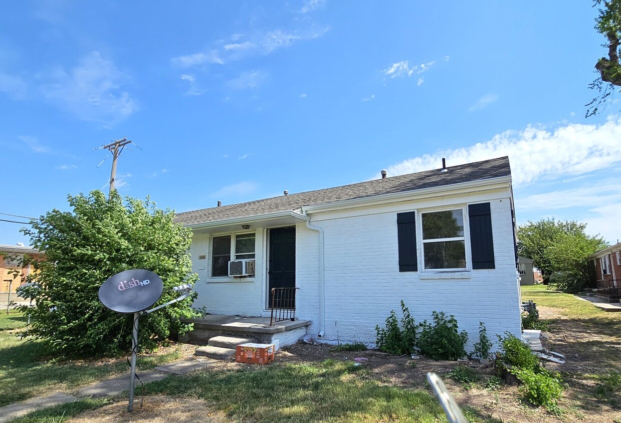 Foto principal - 546-548 S Woodlawn