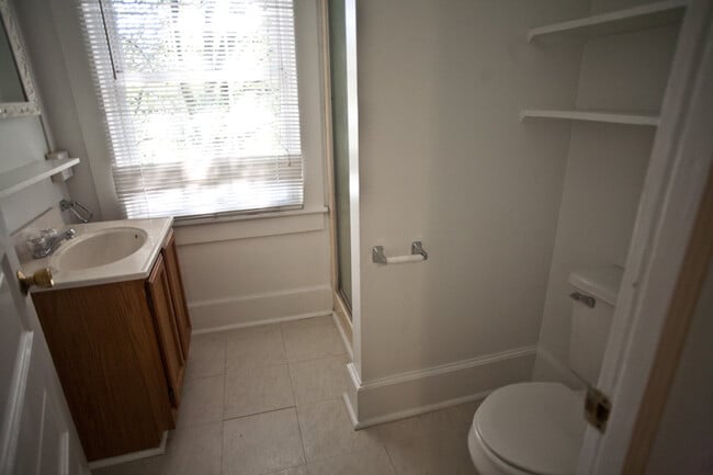 Foto del edificio - Adorable studio apartment, convenient to c...