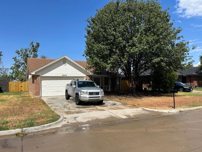 Photo - 2218 Parkside Dr. House