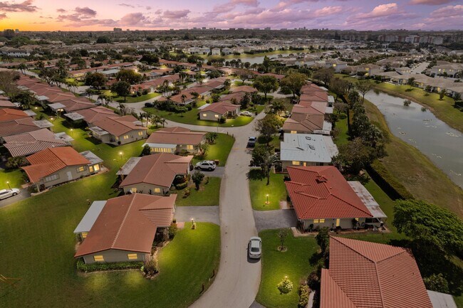 Foto del edificio - 4460 NW 13th Ave