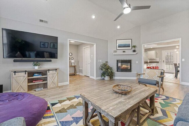 Foto del edificio - 403 Willington Ln