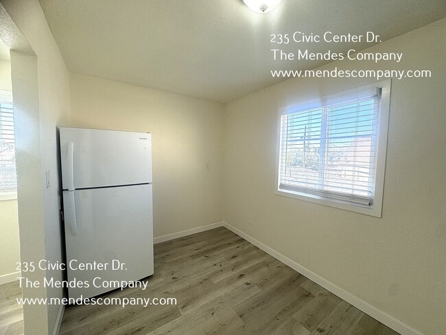 Building Photo - 235 Civic Center Dr.