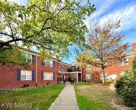 Building Photo - 27689 Echo Valley E