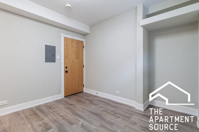 Building Photo - 501 W Belmont Ave