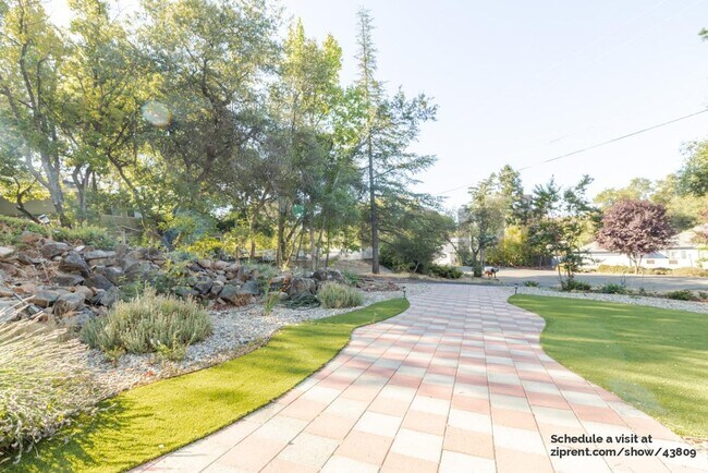 Foto del edificio - 3561 Castlebrook Rd