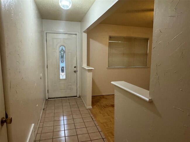 Building Photo - 8224 NW 28th Terrace