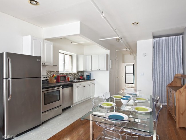 Building Photo - 1 br, 1 bath  - 150 2nd Ave S