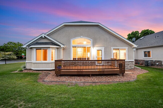 Foto del edificio - Stunning Updated Patio Home in Highland Meadows