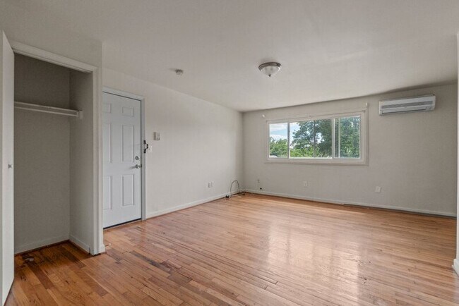 Foto del edificio - 301X Dupont Ave