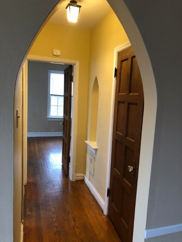 7520 York Dr, Clayton, MO 63105 Room for Rent in Clayton, MO