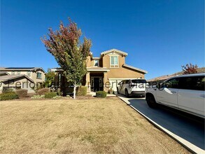 Building Photo - 15614 Via Bassano Dr