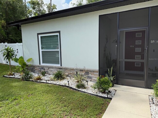 Building Photo - 3007 Hallow Dr