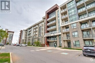 Building Photo - 101 Shoreview Pl