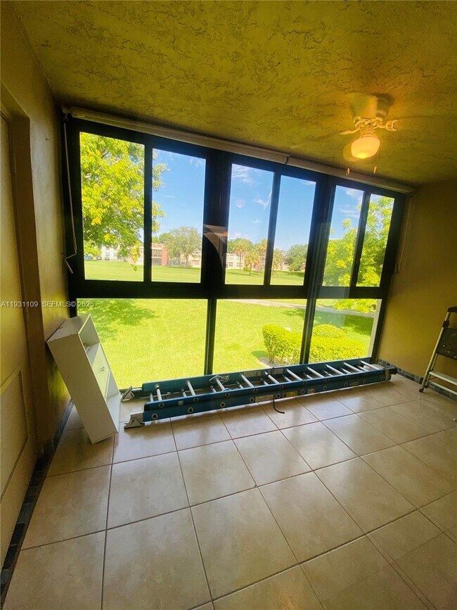 Foto del edificio - 7331 NW 18th St