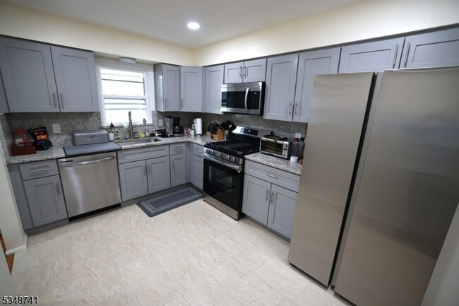 Foto del edificio - 920 Everts Ave