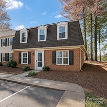 Building Photo - 5821 Hunting Ridge Ln