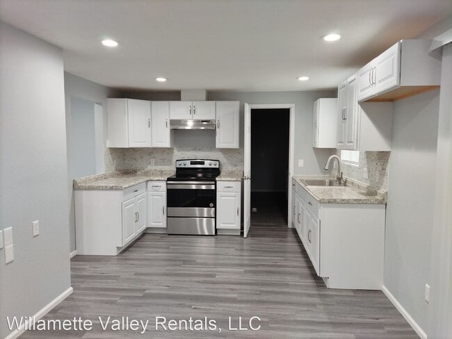 Building Photo - 3 br, 1 bath House - 150 Woodcrest Ct