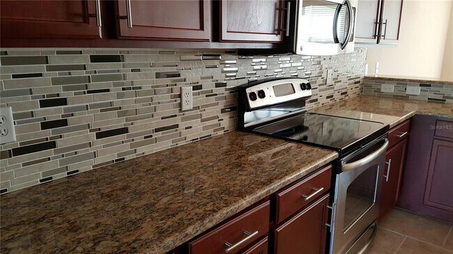 Building Photo - 19231 Stone Hedge Dr