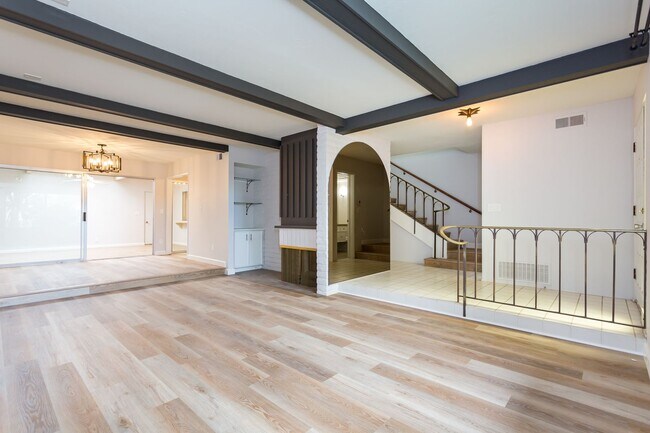 Building Photo - Townhome at Collwood Manor