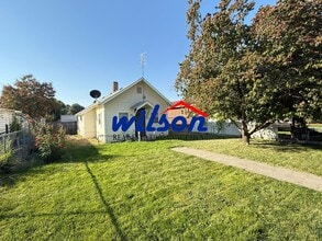Building Photo - 1310 Cherry Ave