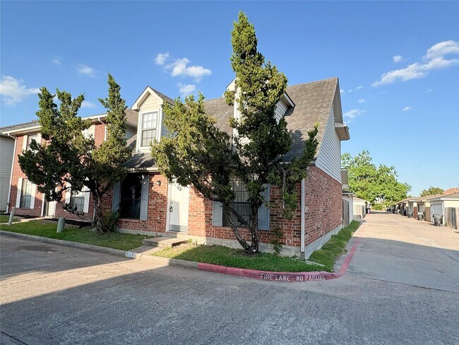 Foto del edificio - 8631 Mapletwist St