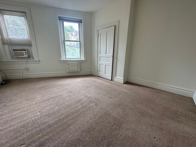 Foto del edificio - 3217 Brereton St