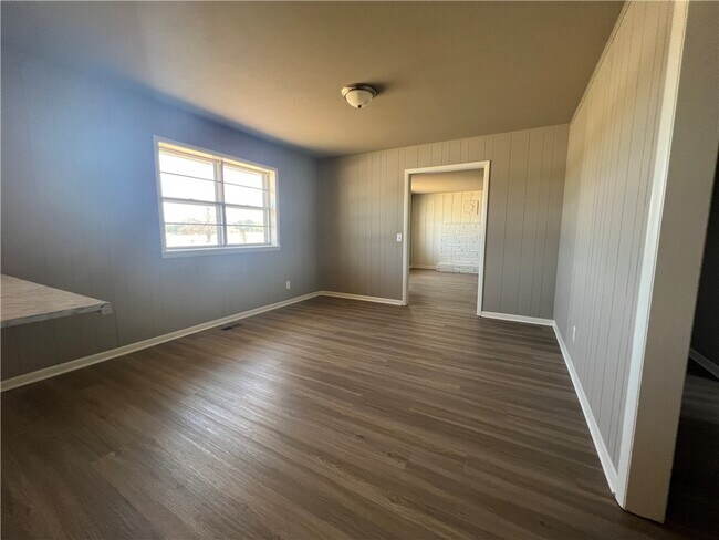 Building Photo - 14109 AR-72