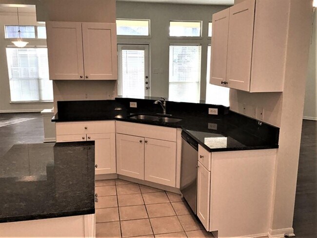 Building Photo - 15207 Henderson Point Dr