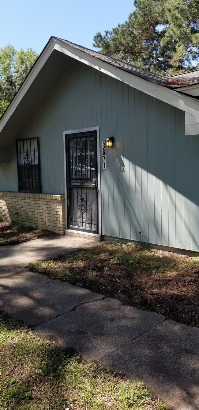 Building Photo - 3671 James Monroe Dr