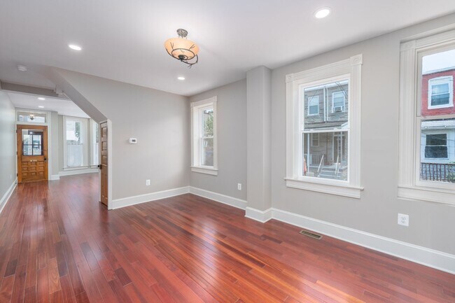 Building Photo - 3-Bedroom, 1.5 Bathroom Townhouse in Heart of Hampden
