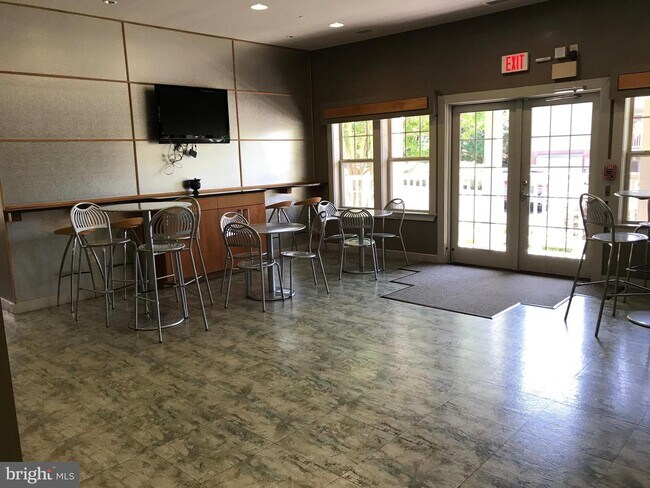 Foto del edificio - 1710 Abercromby Ct