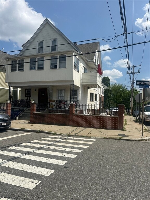Foto del edificio - 53 Rogers Ave