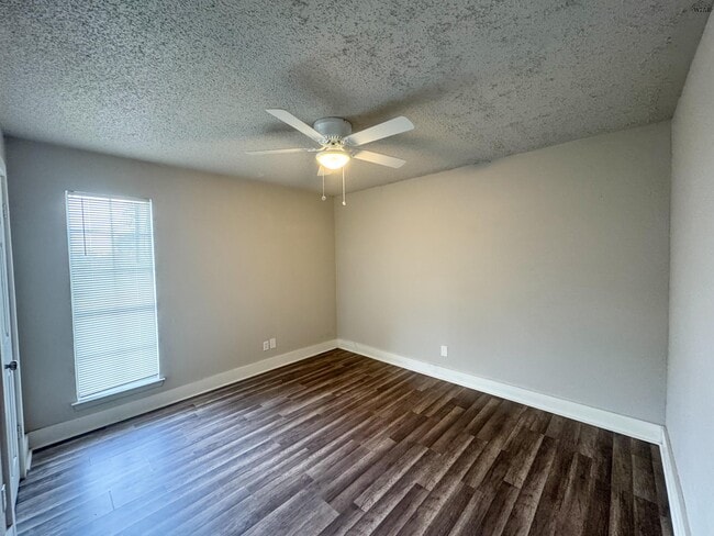 Building Photo - 1509 Trigg Ln