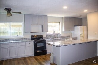 Building Photo - 7119 Rio Blanco Dr
