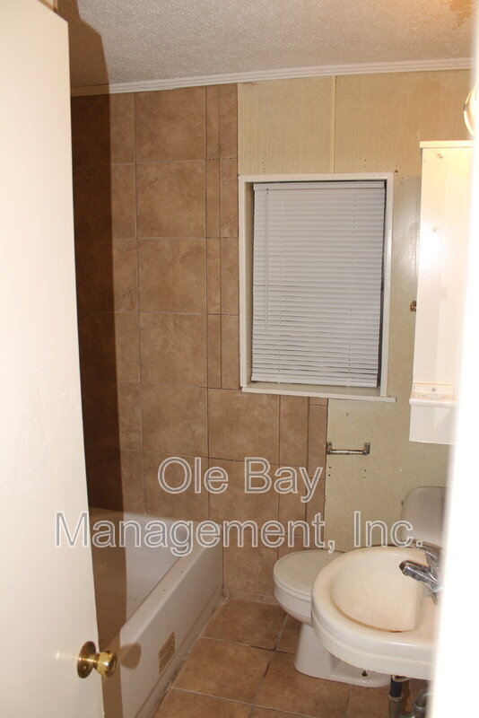 Foto del edificio - 2305 Hillwood Dr E