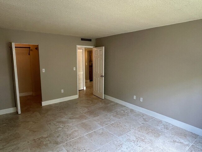 Foto del edificio - 9301 SW 92nd Ave