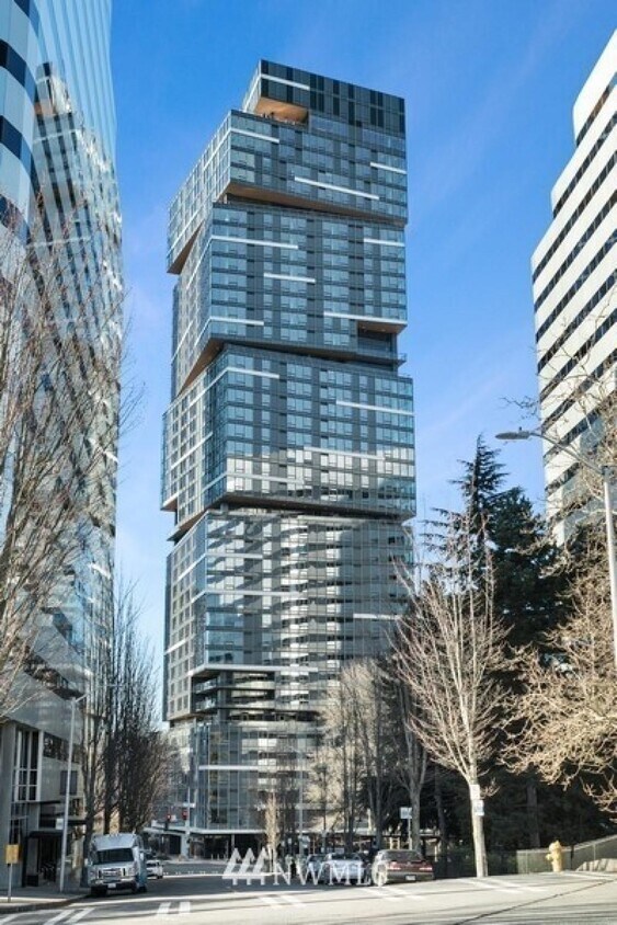 Foto principal - Nexus - 2 bedrooms + den